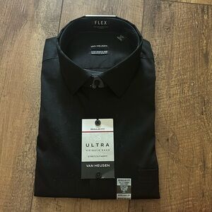 Van Heusen Men’s Long Sleeve Dress Shirt